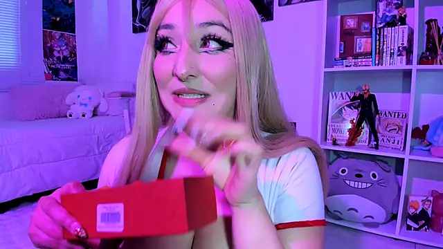 julyana  online show from 03/08/25, 04:28