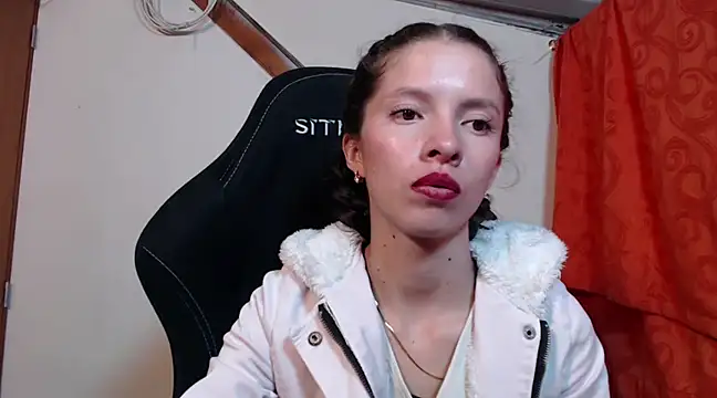 sweetdam12 online show from 03/03/25, 08:21