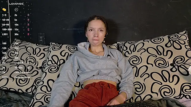 sweetdam12 online show from 10/17/25, 07:49