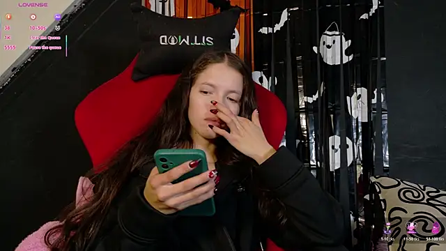 sweetdam12 online show from 10/21/25, 07:14