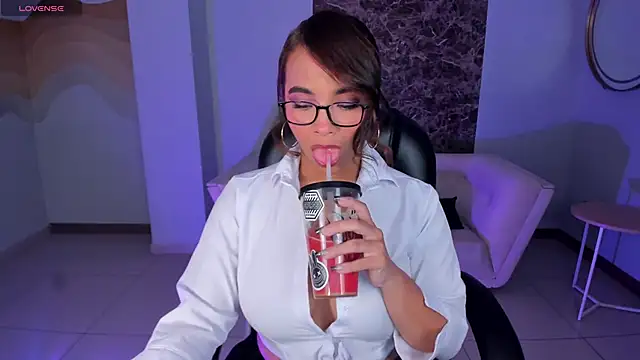 CarlaSmithX online show from 03/08/25, 04:01