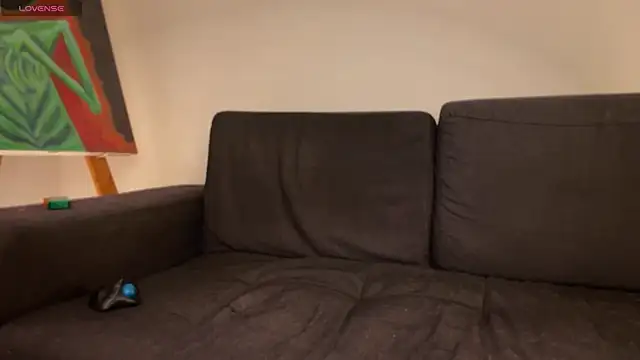 Snapshot of TheLeinad_Live chatting on 10/21/25, 06:03 TheLeinad Live online show from 10/21/25, 06:03