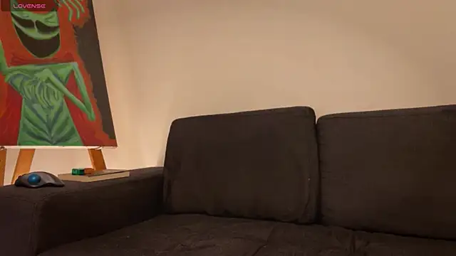 Snapshot of TheLeinad_Live chatting on 10/28/25, 03:32 TheLeinad Live online show from 10/28/25, 03:32