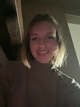 vilaineblonde online show from 10/21/25, 03:57