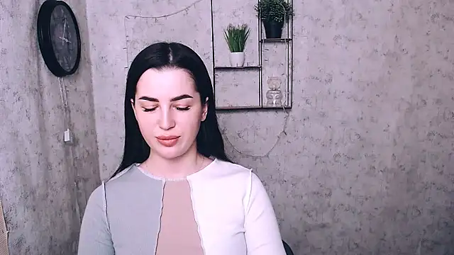 Snapshot of DivaKaily_ chatting on 12/08/24, 08:51 DivaKaily  online show from 12/08/24, 08:51