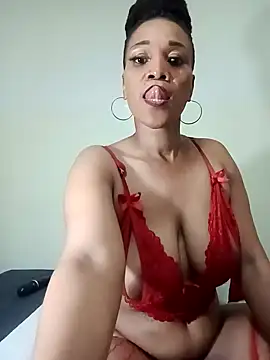 Snapshot of GHETTOASSDOLLXX chatting on 12/28/24, 06:18 GHETTOASSDOLLXX online show from 12/28/24, 06:18