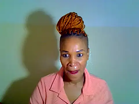 Snapshot of GHETTOASSDOLLXX chatting on 02/17/25, 02:15 GHETTOASSDOLLXX online show from 02/17/25, 02:15