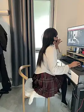 Snapshot of AwakeSubtitle chatting on 10/25/25, 08:00 AwakeSubtitle online show from 10/25/25, 08:00