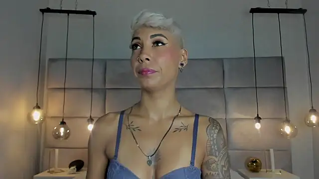 MiaMorgan  online show from 02/02/25, 12:02