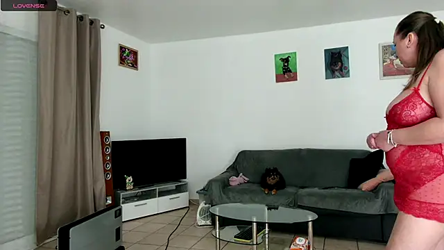 Snapshot of YOUR_ELENA chatting on 01/07/25, 05:53 YOUR ELENA online show from 01/07/25, 05:53