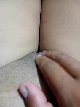 Khaleyssi online show from 10/30/25, 03:52