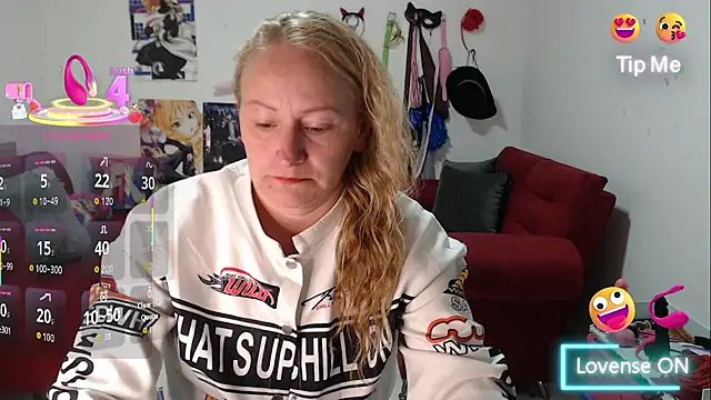 Snapshot of emperabigbootybigass chatting on 10/24/25, 12:23 emperabigbootybigass online show from 10/24/25, 12:23