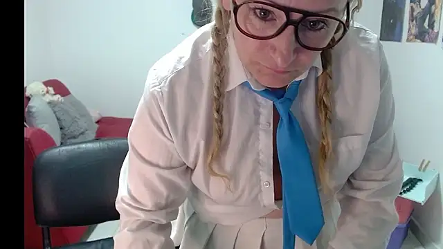 Snapshot of emperabigbootybigass chatting on 01/17/26, 12:15 emperabigbootybigass online show from 01/17/26, 12:15