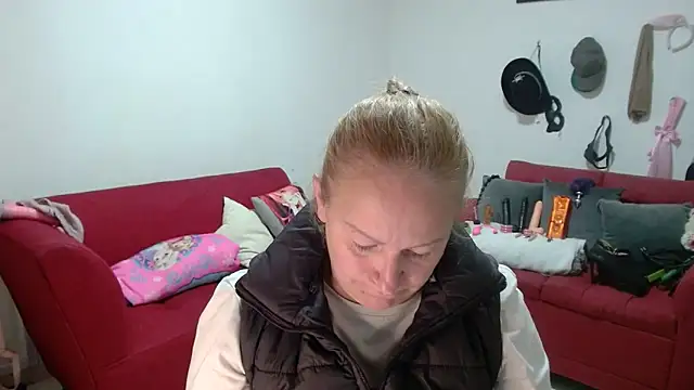 Snapshot of emperabigbootybigass chatting on 02/11/26, 12:32 emperabigbootybigass online show from 02/11/26, 12:32