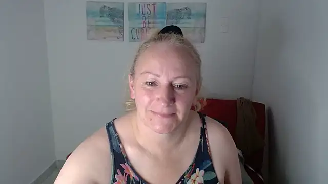 emperabigbootybigass online show from 04/16/26, 10:01