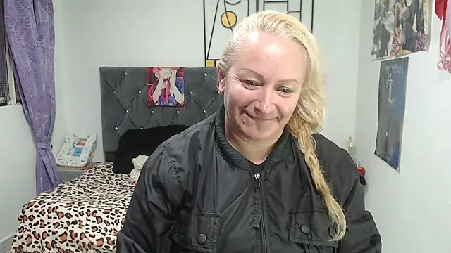 Snapshot of emperabigbootybigass chatting on 07/16/26, 12:33 emperabigbootybigass online show from 07/16/26, 12:33