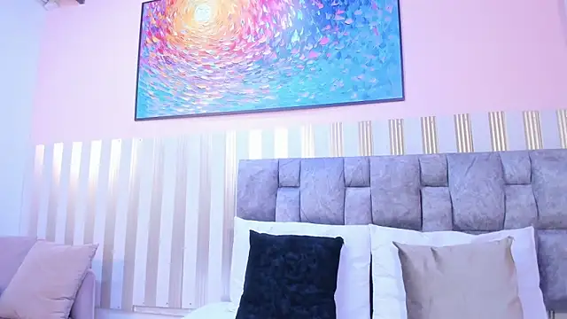 nova lane online show from 04/22/26, 07:48