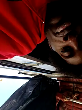 DevinToore online show from 10/29/25, 08:10