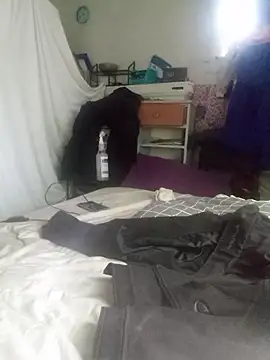 DevinToore online show from 04/18/26, 08:42