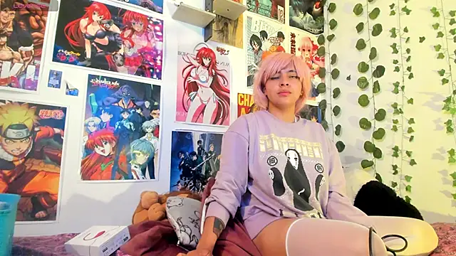 Snapshot of miku_katsuragi chatting on 12/04/24, 01:58 miku katsuragi online show from 12/04/24, 01:58