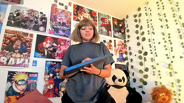 Snapshot of miku_katsuragi chatting on 12/19/24, 03:07 miku katsuragi online show from 12/19/24, 03:07