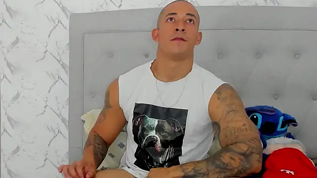 luigiferrara online show from 10/18/25, 06:52