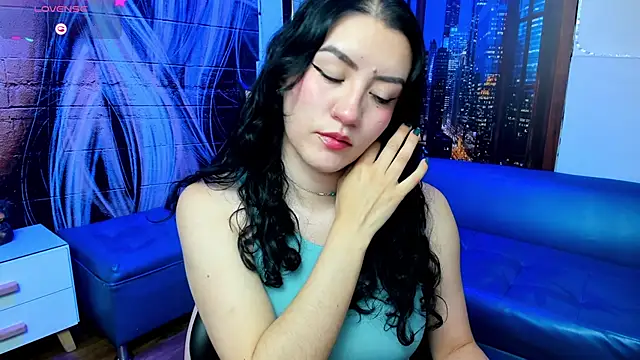 Violetaa diazz online show from 12/29/24, 12:20