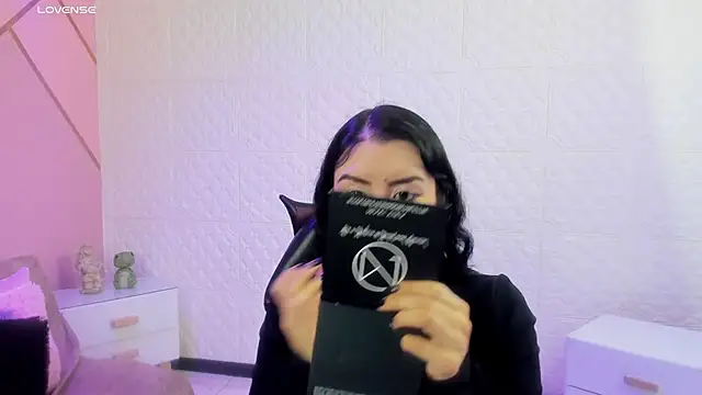 Violetaa diazz online show from 02/16/26, 09:22