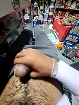 Snapshot of dickerdaddy25 chatting on 01/12/25, 02:41 dickerdaddy25 online show from 01/12/25, 02:41