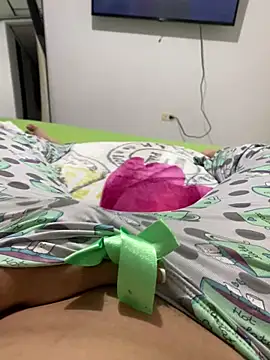 ANYLU19 online show from 11/06/25, 02:45