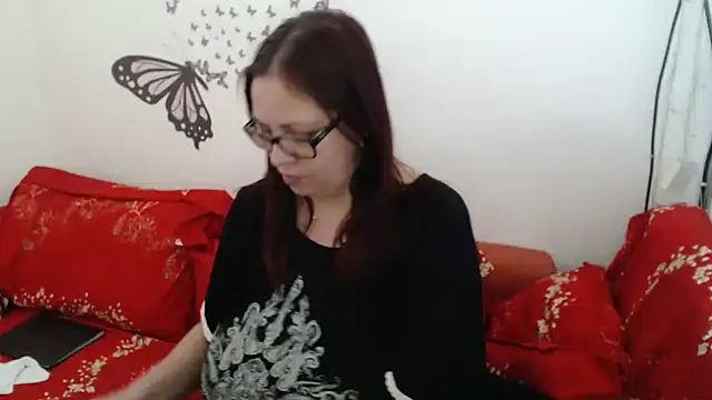 Snapshot of LadyHellene chatting on 01/16/25, 02:41 LadyHellene online show from 01/16/25, 02:41
