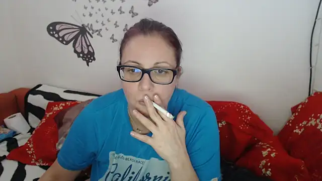 Snapshot of LadyHellene chatting on 02/13/25, 03:03 LadyHellene online show from 02/13/25, 03:03