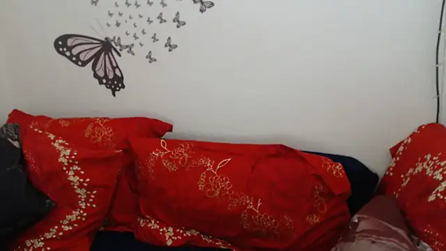 Snapshot of LadyHellene chatting on 02/27/25, 12:23 LadyHellene online show from 02/27/25, 12:23