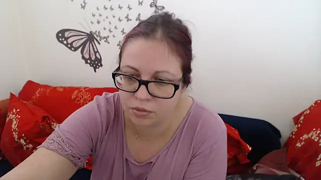 Snapshot of LadyHellene chatting on 03/01/25, 08:34 LadyHellene online show from 03/01/25, 08:34