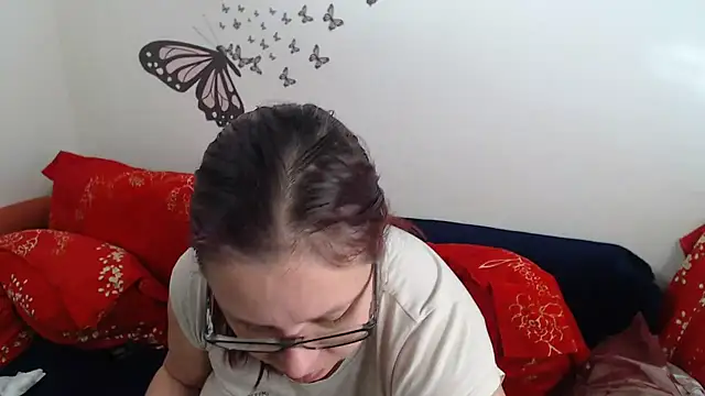 Snapshot of LadyHellene chatting on 03/06/25, 07:14 LadyHellene online show from 03/06/25, 07:14