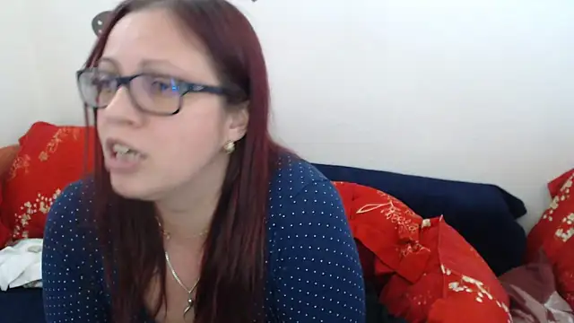Snapshot of LadyHellene chatting on 03/12/25, 02:45 LadyHellene online show from 03/12/25, 02:45