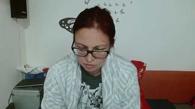 LadyHellene online show from 12/14/25, 02:55