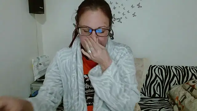 LadyHellene online show from 02/04/26, 05:30