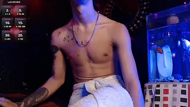 Godly huan online show from 12/21/25, 11:06