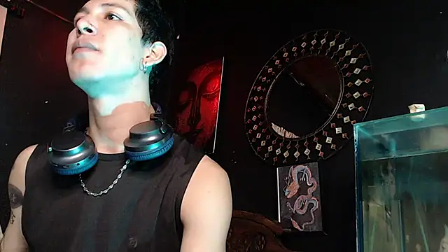 Snapshot of Godly_huan chatting on 05/23/26, 12:49 Godly huan online show from 05/23/26, 12:49