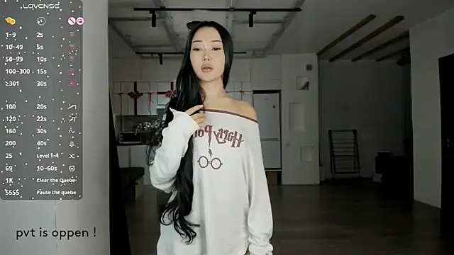 sailorrmoon online show from 12/18/25, 02:23