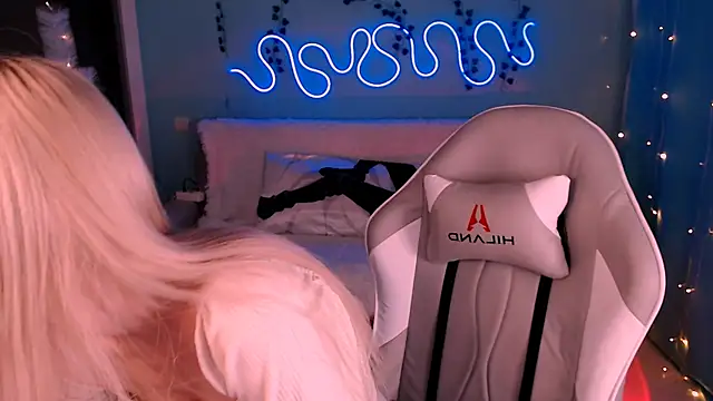 Snapshot of Sweet_Richal chatting on 12/28/24, 10:02 Sweet Richal online show from 12/28/24, 10:02