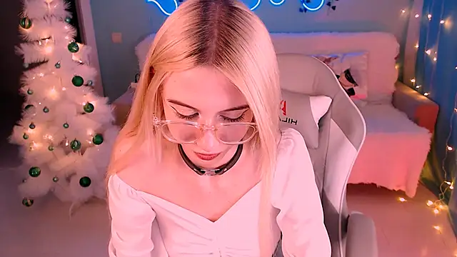 Snapshot of Sweet_Richal chatting on 01/12/25, 04:21 Sweet Richal online show from 01/12/25, 04:21