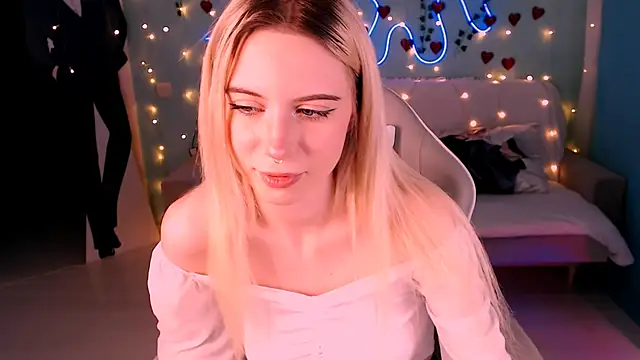 Snapshot of Sweet_Richal chatting on 03/14/25, 10:16 Sweet Richal online show from 03/14/25, 10:16