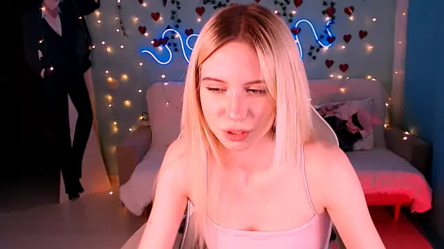 Snapshot of Sweet_Richal chatting on 03/17/25, 01:14 Sweet Richal online show from 03/17/25, 01:14