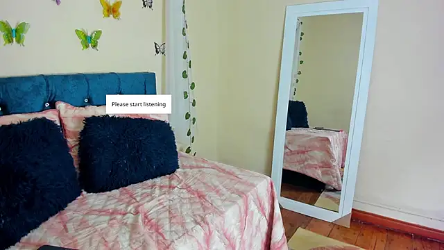 cristalwalker   online show from 09/16/25, 11:44