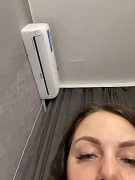 Lola Hale online show from 02/08/26, 05:49