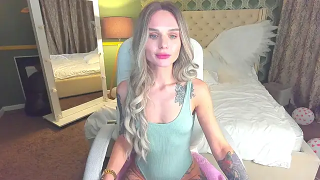 KiraGrayy online show from 03/08/25, 04:50