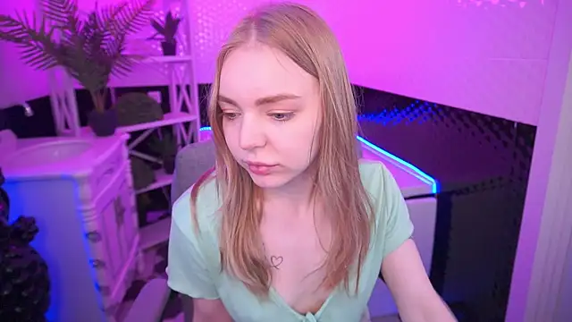 EmilySunshineS online show from 04/10/26, 05:45