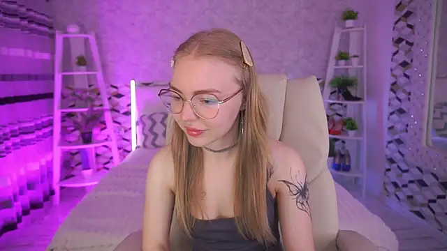 EmilySunshineS online show from 06/05/26, 06:52